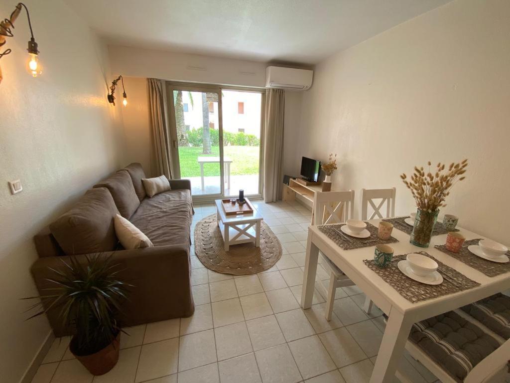 Appartement Avec Piscine 5 Min A Pieds Des Plages Vallauris Dış mekan fotoğraf